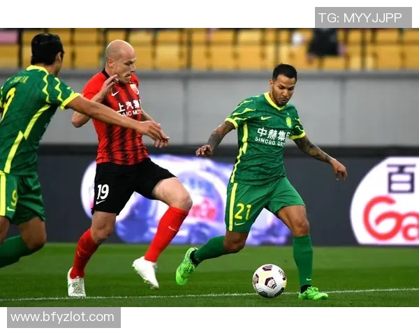 赛后分析:北京足球队与上海足球队实力对比及比赛亮点总结 赛后分析:北京足球队与上海足球队实力对比及比赛亮点总结