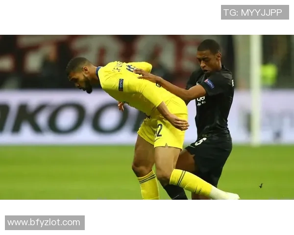 腰椎间盘问题困扰足球明星的职业生涯与康复之路探讨