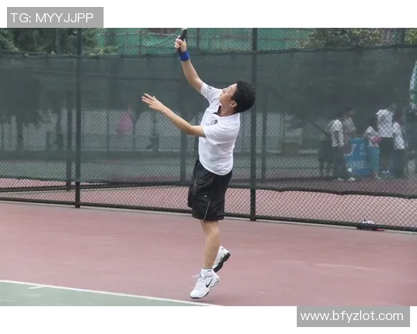 对话杨伟:回顾网球生涯的挑战与成就分享 对话杨伟:回顾网球生涯的挑战与成就分享